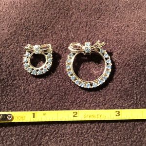 Silver tone wreath pins